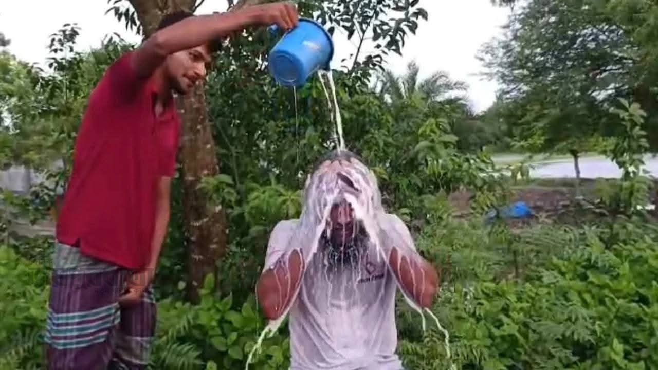 সাতক্ষীরায় দুধ দিয়ে গোসল করে,দল ছাড়লেন যুব জামায়াত নেতা ! 