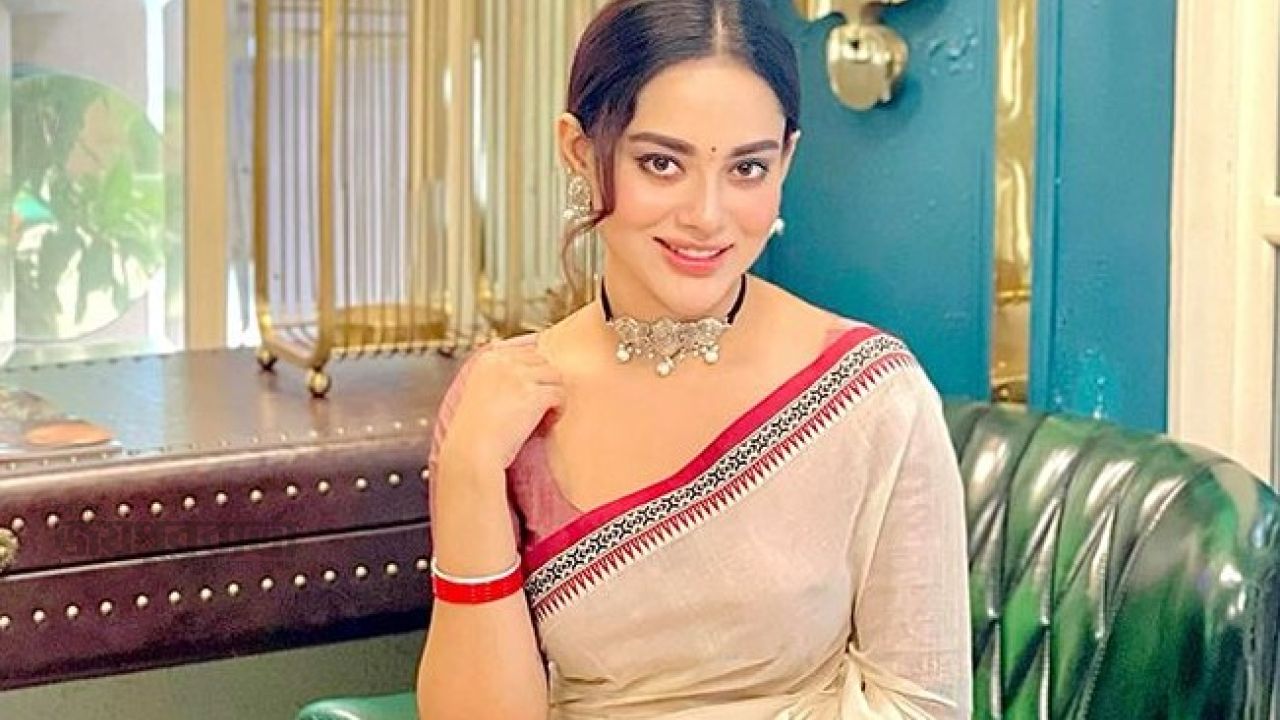 ক্যারিয়ারে নতুন চমক তমা মির্জার নায়িকা থেকে ব্যাংকার