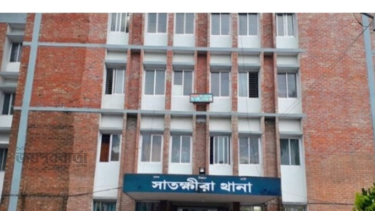 কুপিয়ে হত্যা করে পালানোর পর বিএসএফের হাতে আটক দুইজন