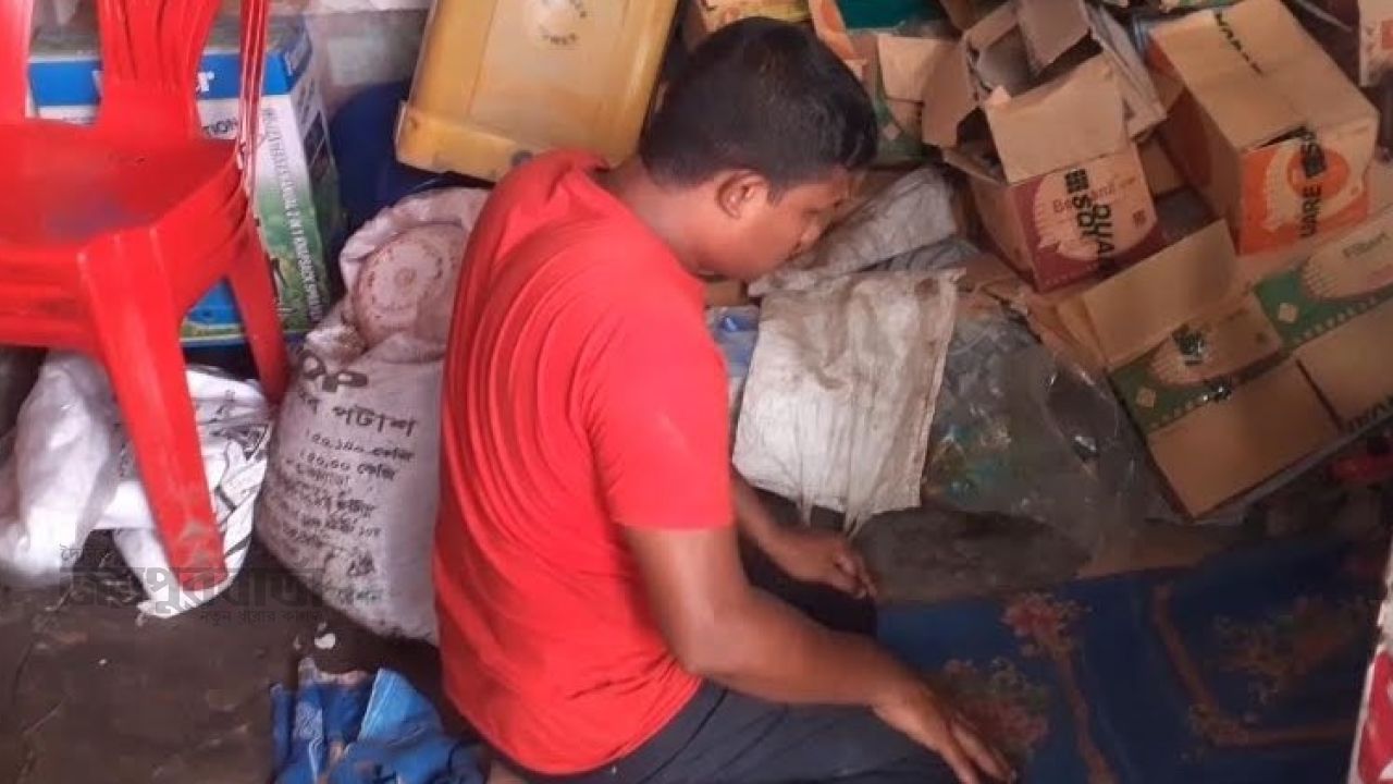 আদমদীঘিতে ১০০ রাকাত নামাজ পড়ার শর্তে ছাড়া পেলেন চোর 