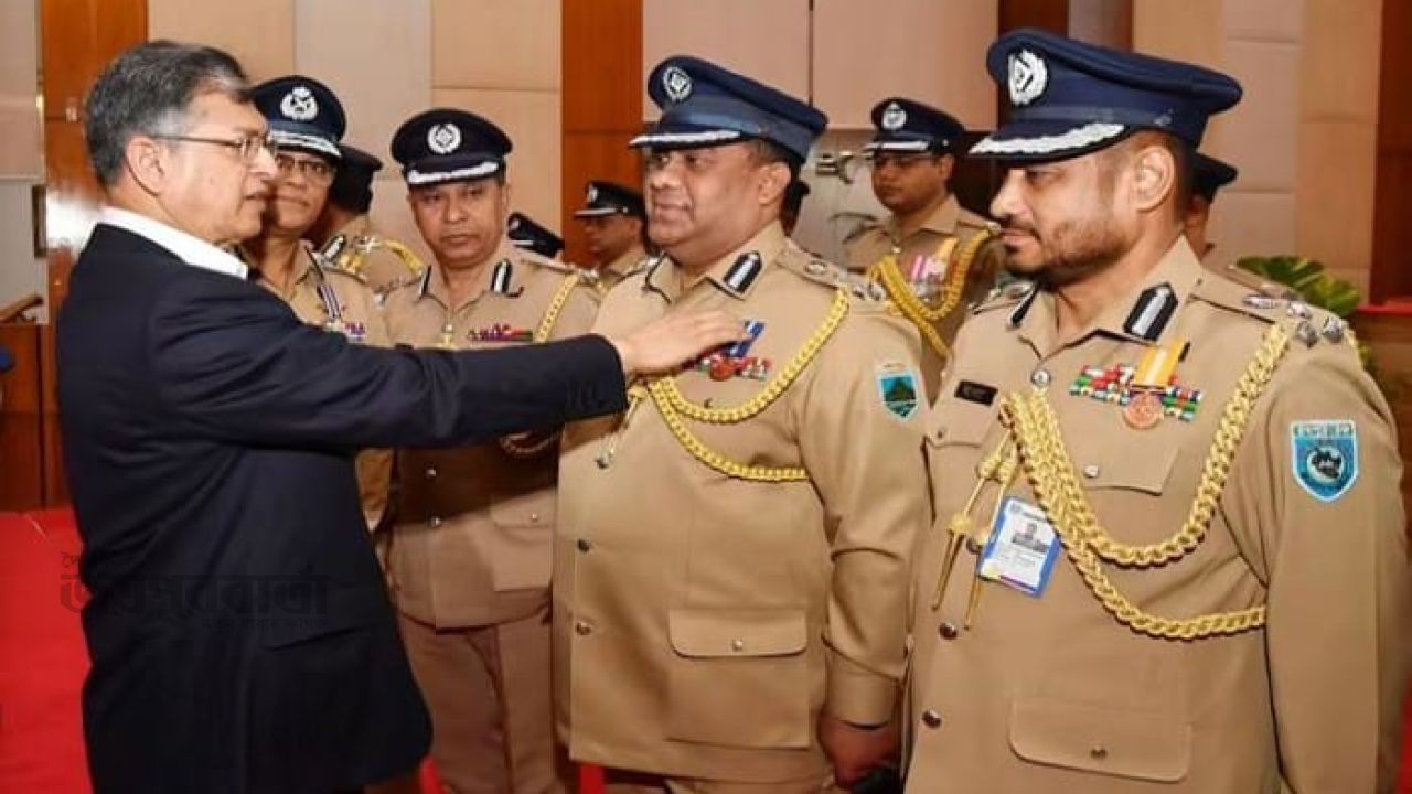 পিপিএম-সেবা পদক পেলেন রাজশাহী রেঞ্জের ডিআইজি আশিক সাঈদ