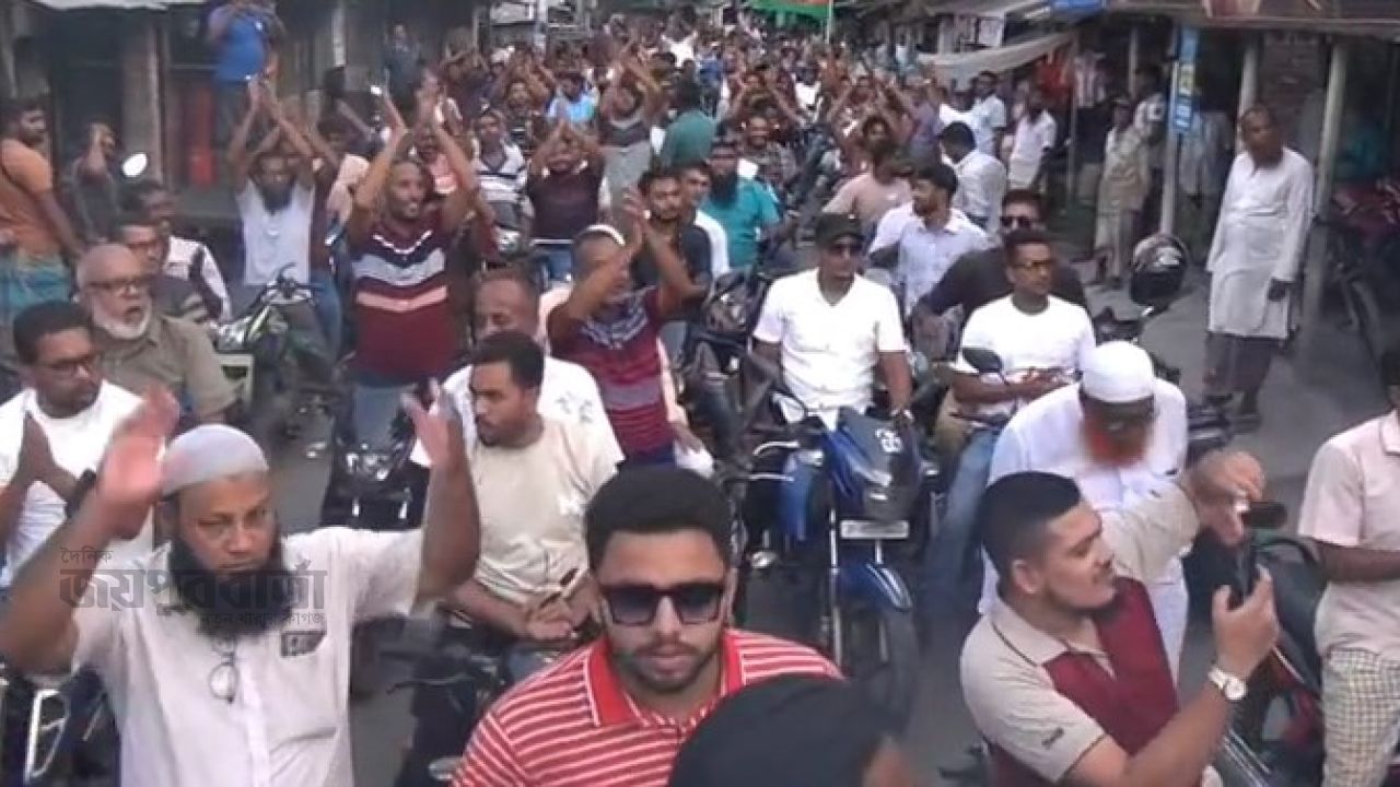 নাটোরে চেয়ারম্যান প্রার্থীর মোটরসাইকেল শোভাযাত্রা