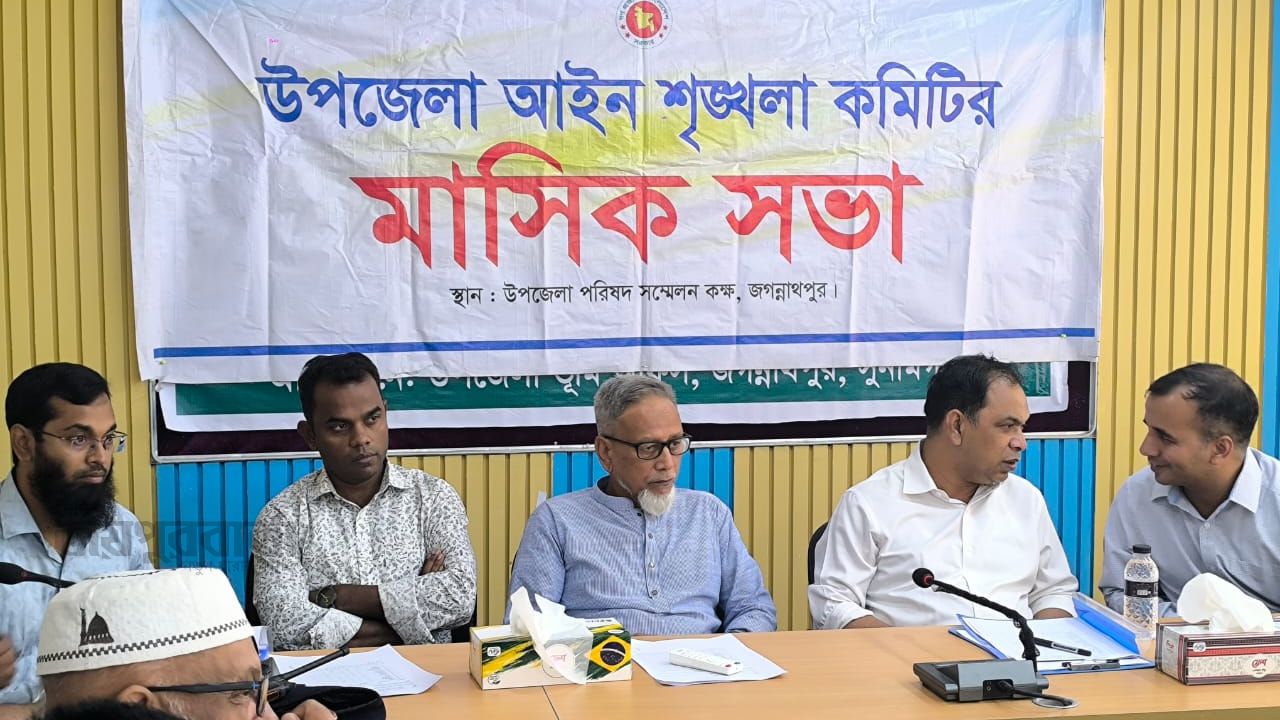 মাদক ও চোরাচালানের গডফাদারদের বিরুদ্ধে ব্যবস্থা নিন