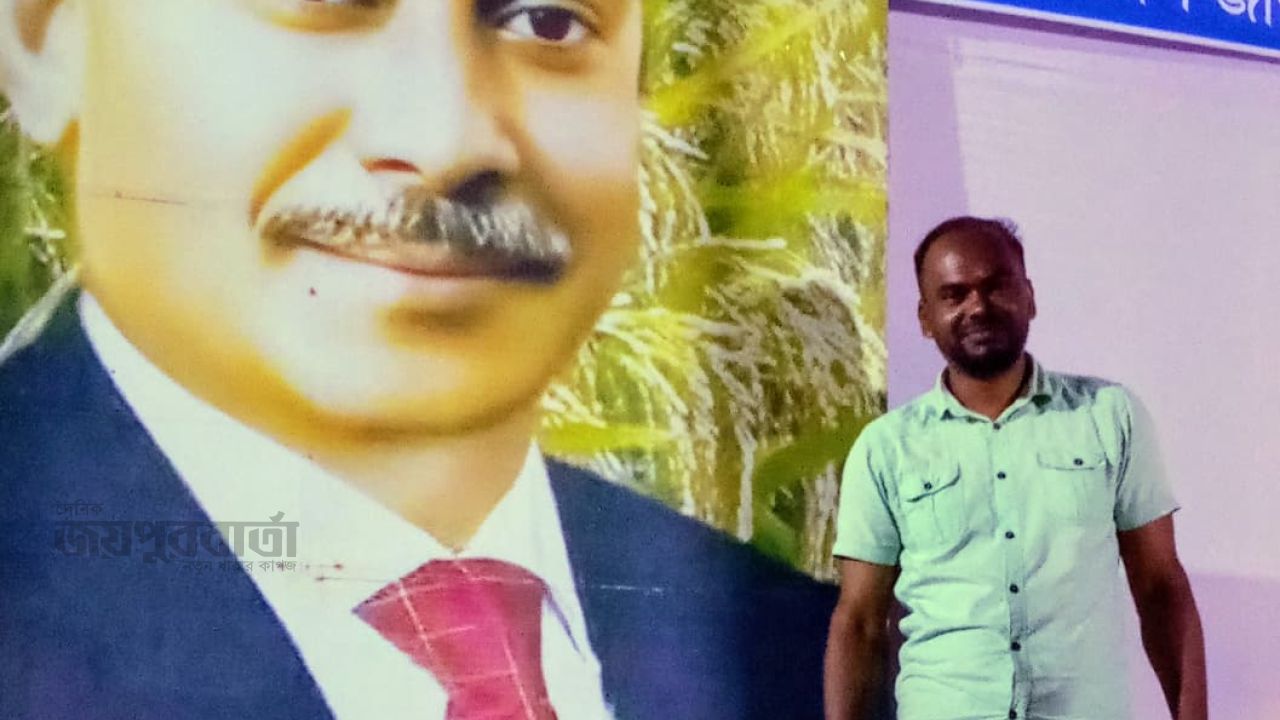 জীবন বাঁচাতে প্রধানমন্ত্রীর সহায়তা চান নওগাঁর স্বেচ্ছাসেবক দল নেতা তাজু