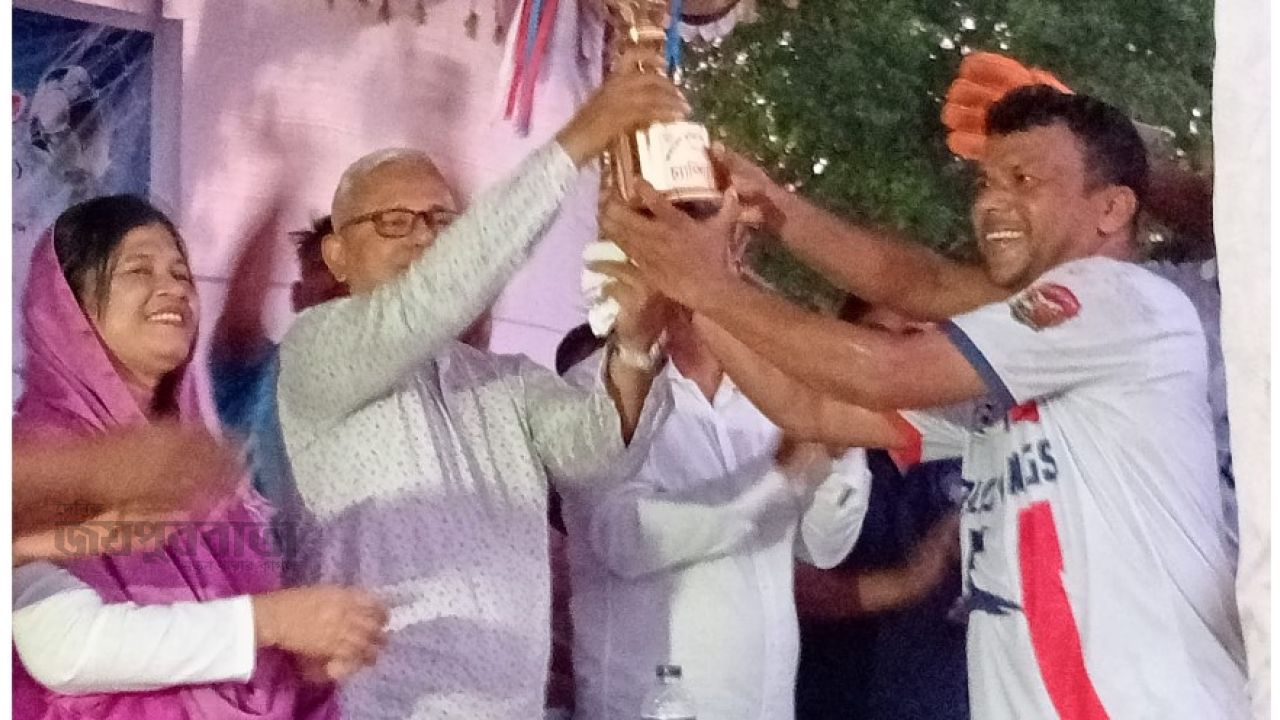 কাহারোলে ফুটবল লীগ সিজন-২ এর জমজমাট ফাইনাল অনুষ্ঠিত