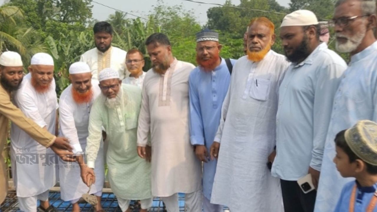ধুনটে শহীদ আব্দুল মালেক ট্রাস্ট কমপ্লেক্সের ছাদ ঢালাই উদ্বোধন