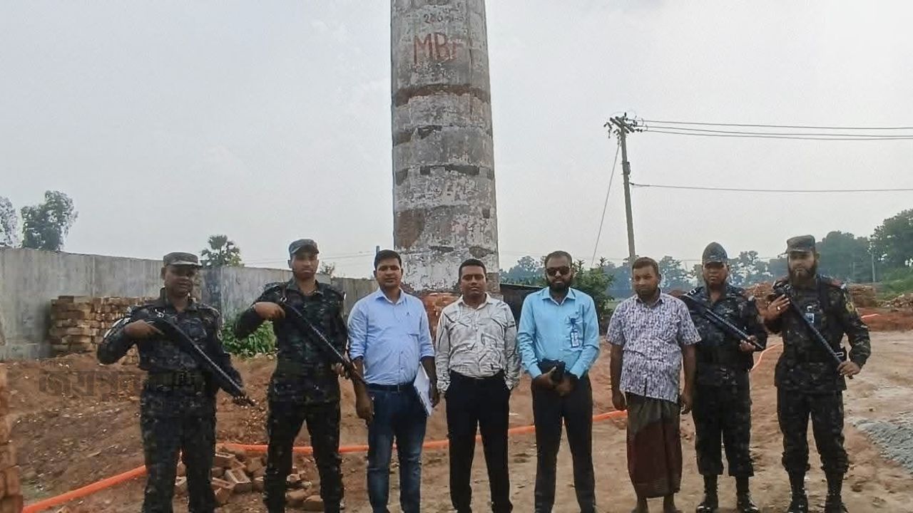 পত্নীতলায় অবৈধ ইটভাটায় মোবাইল কোর্টে জরিমানা