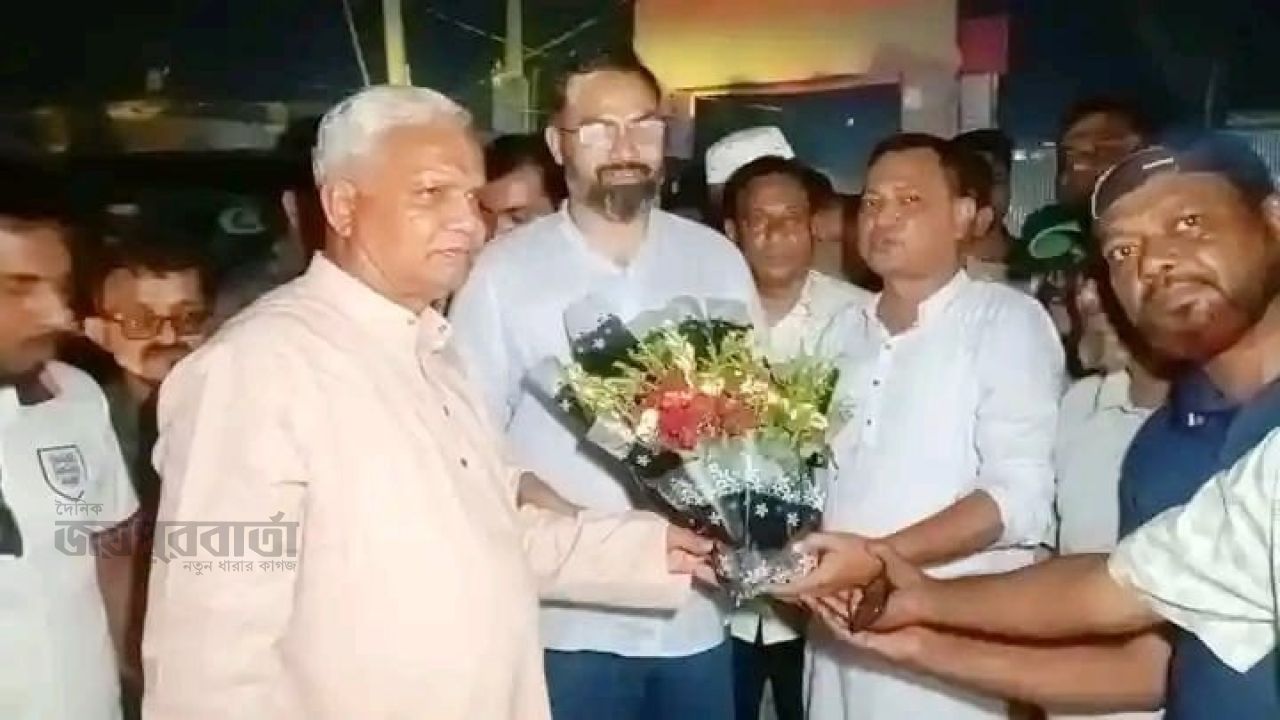 ঘোড়াঘাটে ফুটবল টুর্নামেন্টের মাঠ পরিদর্শনে মন্ত্রী-প্রতিমন্ত্রী