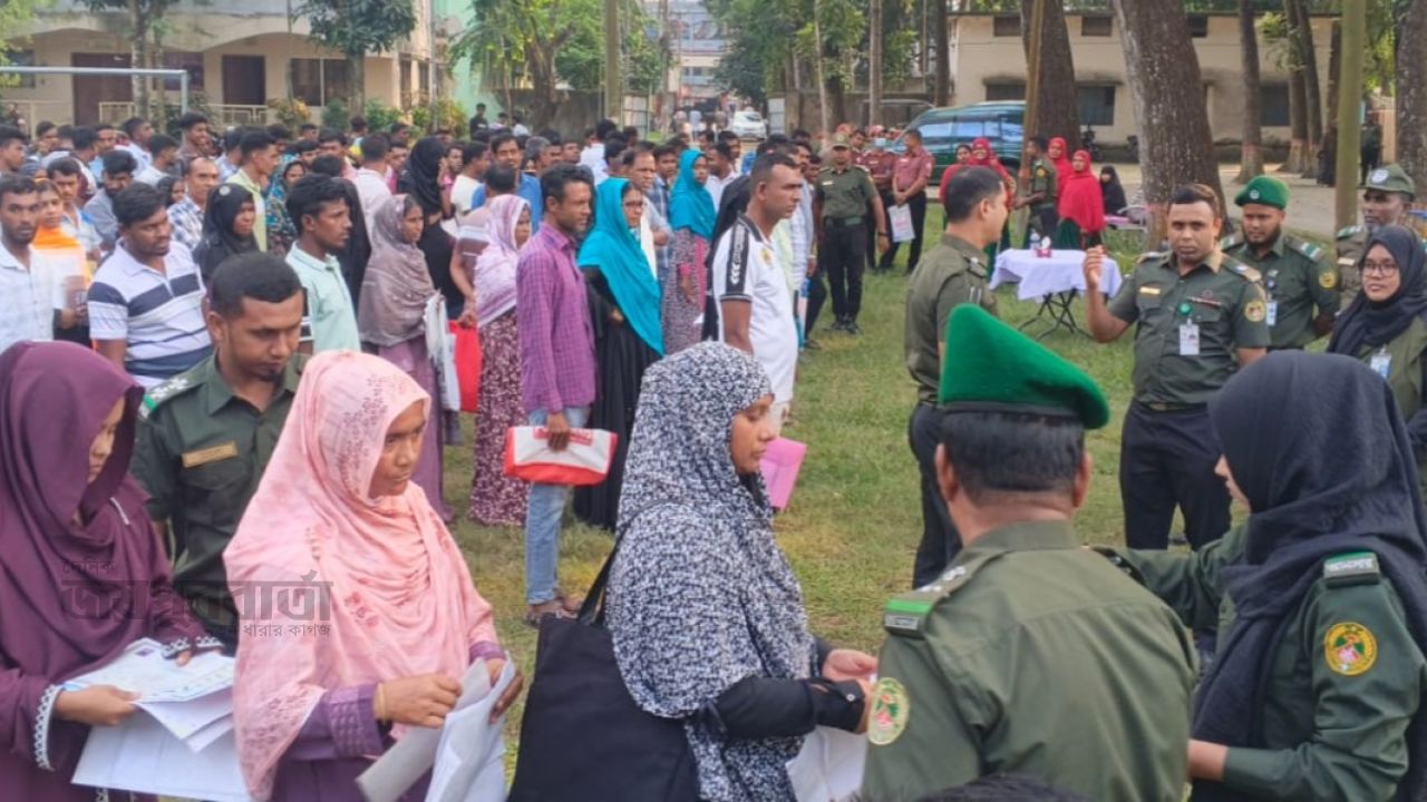 পূজামণ্ডপের নিরাপত্তায় আক্কেলপুরে আনসার-ভিডিপি সদস্য বাছাই