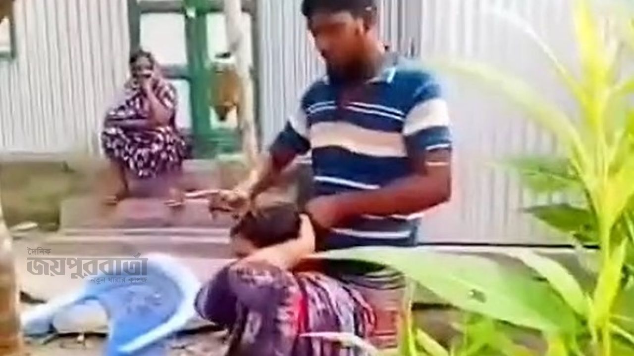 পরকীয়ার অভিযোগ তুলে ফরিদপুরে প্রবাসীর স্ত্রীর চুল কেটে নির্যাতন