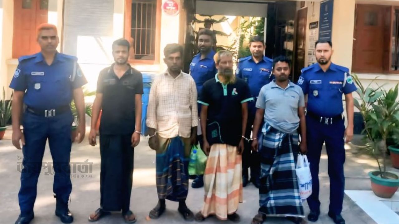 দুপচাঁচিয়ায় গাঁজাসহ গ্রেপ্তার-১,পরোয়ানাভুক্ত আরও ৩ আসামি আটক