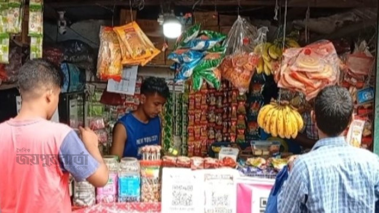 আশুলিয়ায় সরকারি জায়গায় দোকান নির্মাণ 