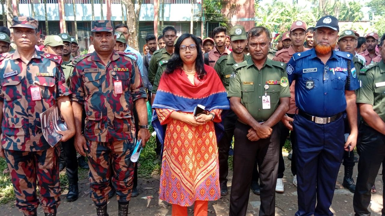 পাঁচবিবিতে পুলিশ বিজিবির পাশাপাশি পূজা মন্ডবের নিরাপত্তায় থাকবে আনসার বাহিনী