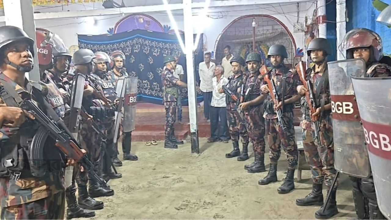 কুড়িগ্রামে দুর্গাপূজা ঘিরে সীমান্তে বিজিবির বিশেষ নজরদারি 