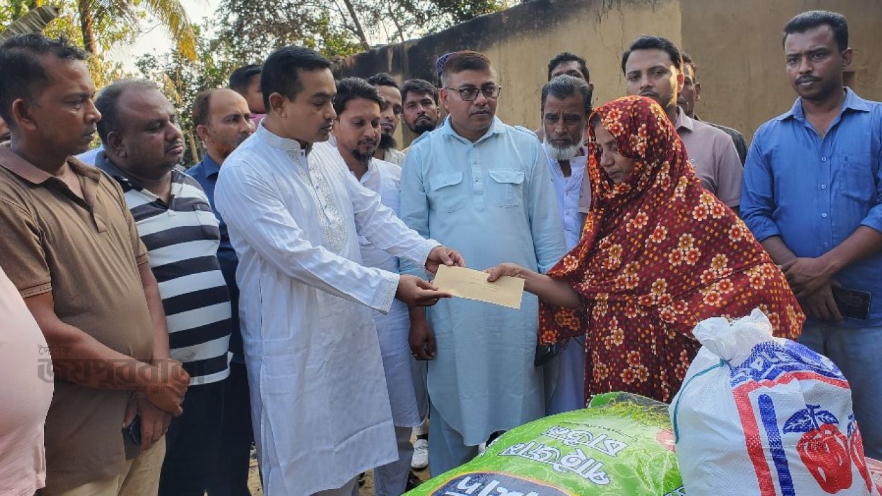 মাটিরাঙ্গায় অগ্নিকাণ্ডে ক্ষতিগ্রস্ত নুরজাহানের পাশে থাকবে বিএনপি