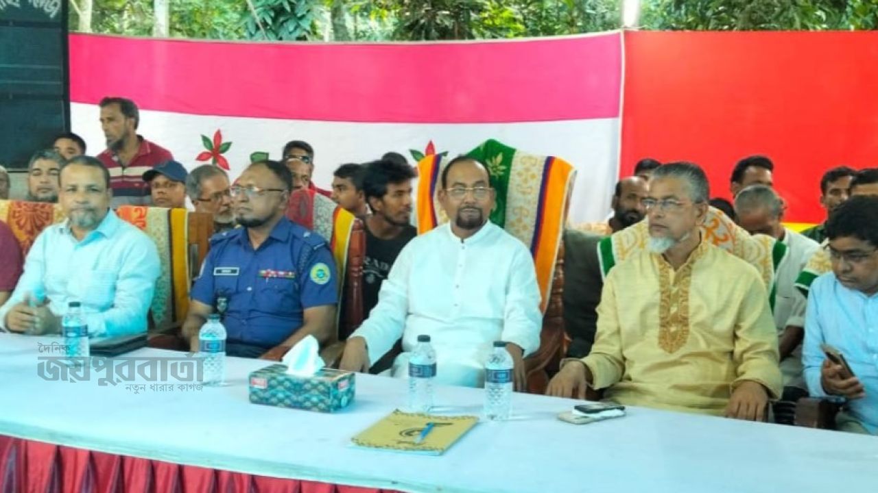 কাঁঠালিয়ায় বিভিন্ন পূজামণ্ডপ পরিদর্শন করলেন সংসদ সদস্য 