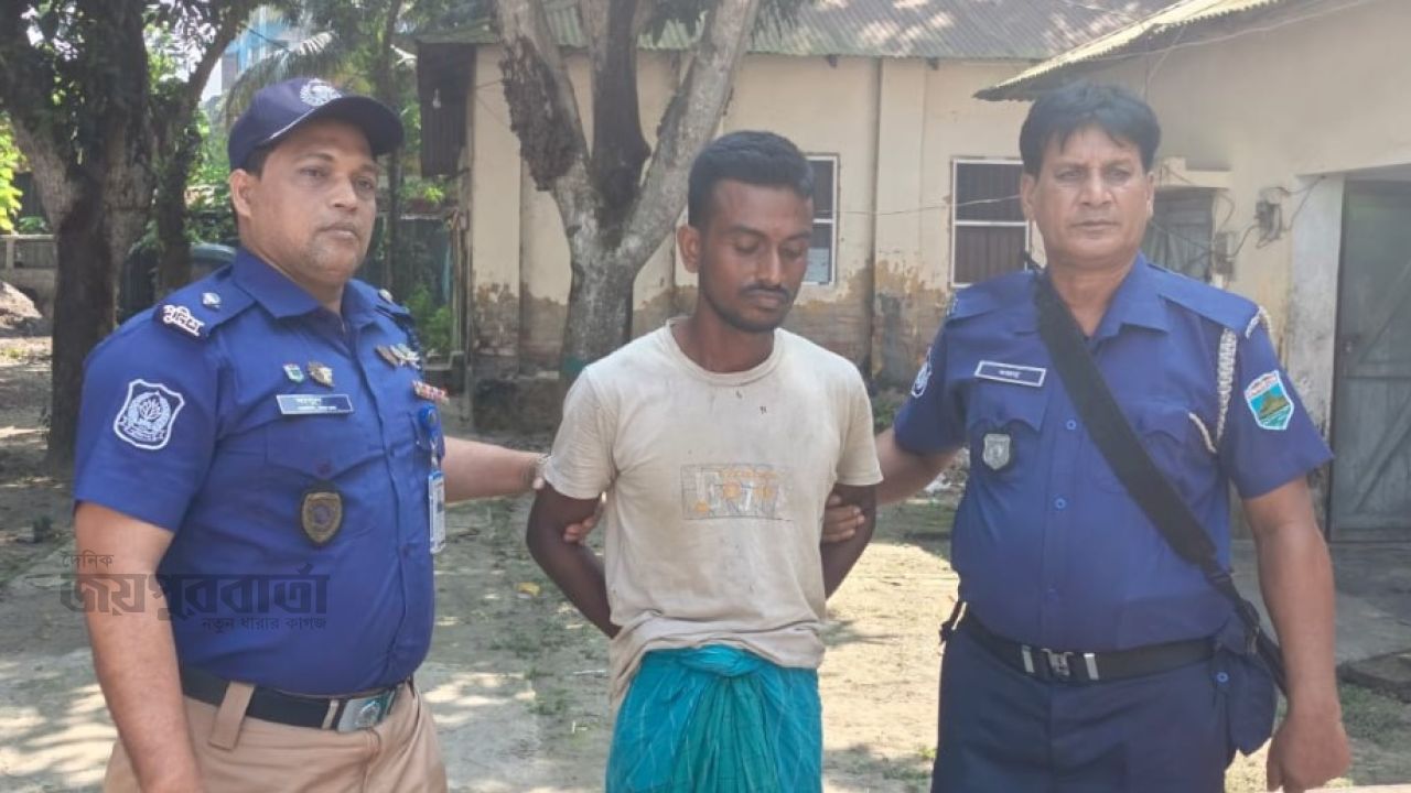 নেশার টাকা না পেয়ে মাকে কাঁচি দিয়ে গলা কেটে হত্যা,ছেলে গ্রেপ্তার