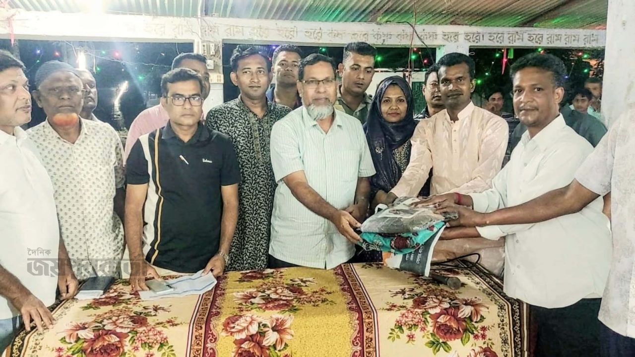 আদমদীঘিতে পূজামন্ডপ পরিদর্শনে আব্দুল মহিত তালুকদার এমপি