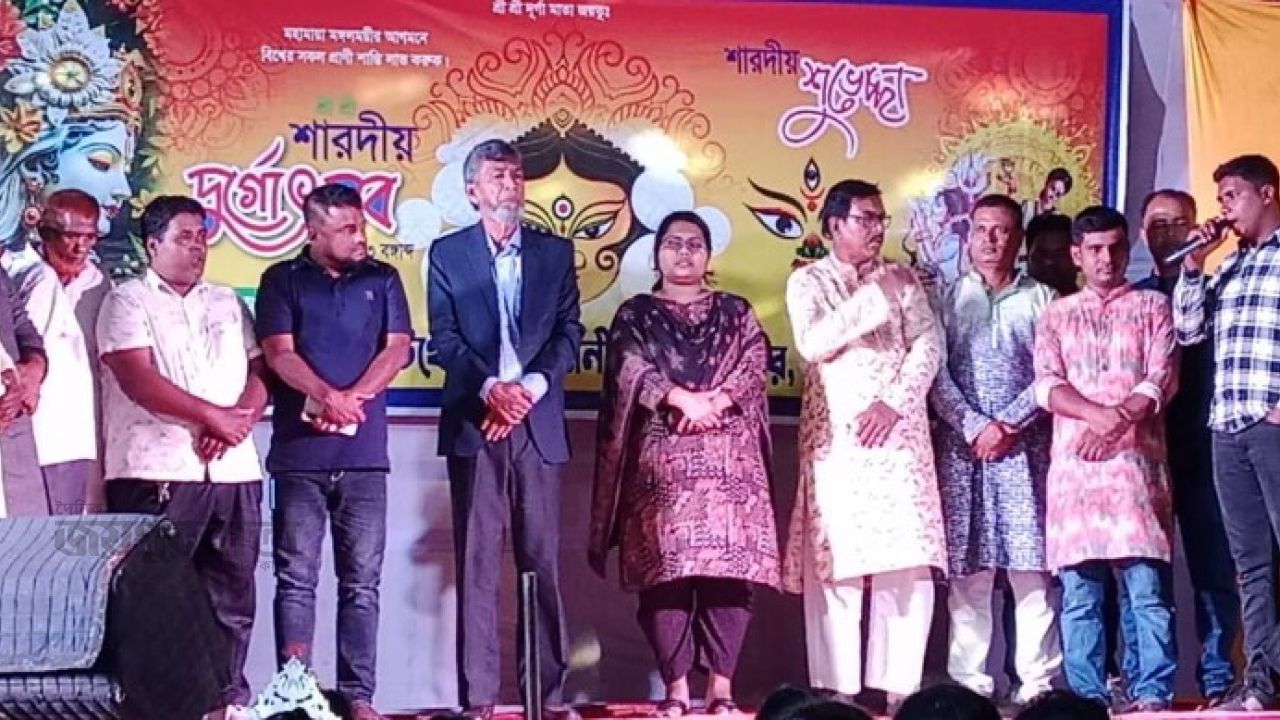 রাণীশংকৈলে শান্তিপূর্ণভাবে পূজা উদযাপন,এমপি জাহিদ