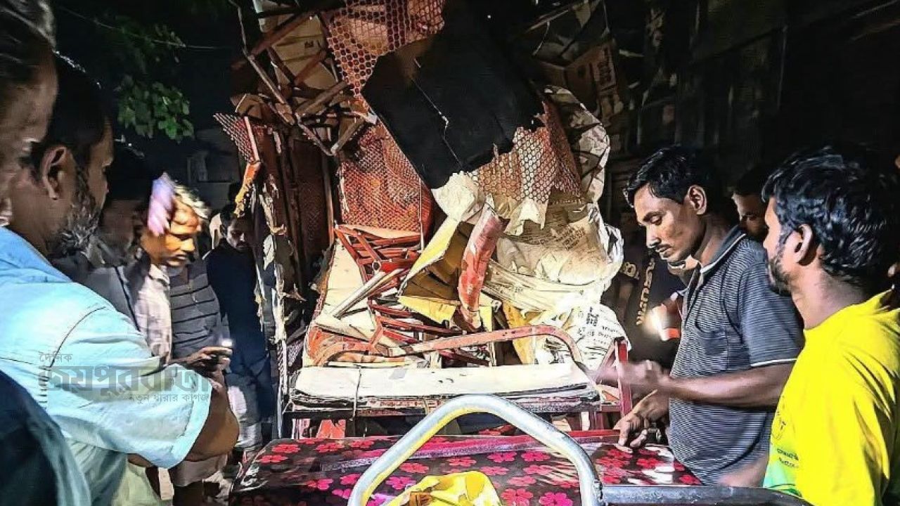কুড়িগ্রামে নাইট কোচ-অটোরিক্সার সংঘর্ষে শিশুর মৃত্যু 