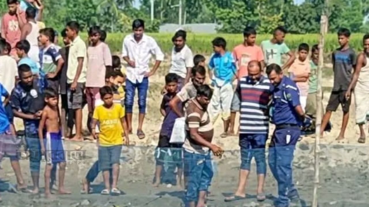 বগুড়ার করতোয়া নদী থেকে অর্ধগলিত লাশ উদ্ধার