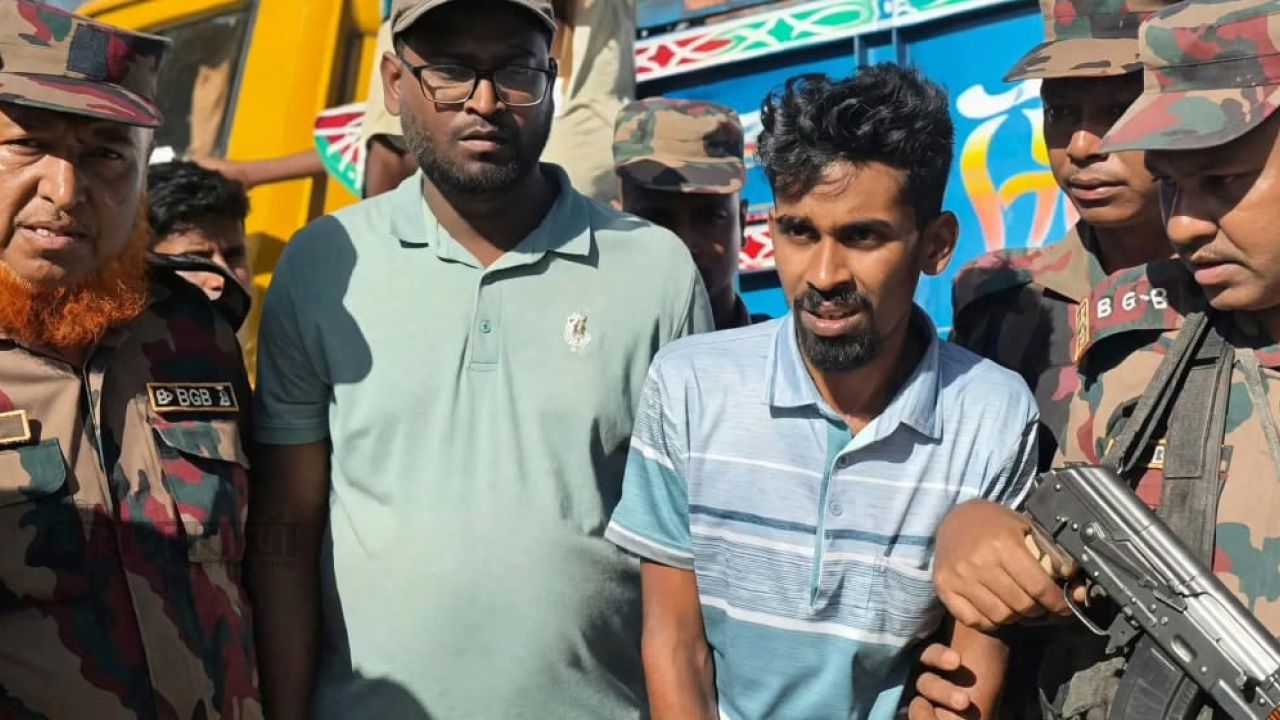 রাণীশংকৈলের চালক আটক,ভাওলারহাটে ট্রাক থেকে ইয়াবা উদ্ধার