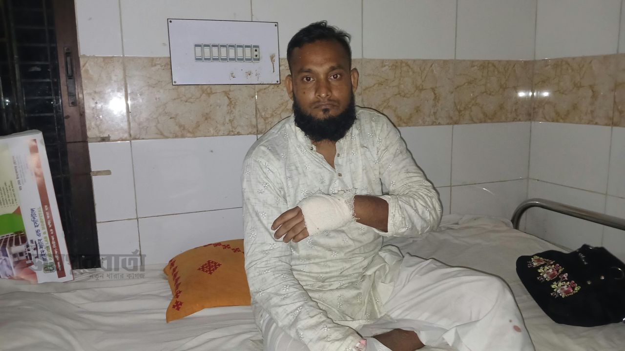 নওগাঁয় জামায়াত নেতাকে পিটিয়ে জখমের অভিযোগ 